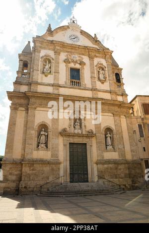 Architektonische Ausblicke auf die religiösen Tempel in Alcamo, Provinz Trapani, Sizilien, Italien (Teil II) Stockfoto