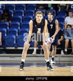 21. April 2023 - UC Santa Barbara Gauchos gegenüber der Geste Bianchi #2 während eines Halbfinalspiels der Big West Conference Championships zwischen der UC Santa Barbara Gauchos und den Hawaii Rainbow Warriors im Bren Events Center in Irvine, CA - Michael Sullivan/CSM(Kreditbild: © Michael Sullivan/Cal Sport Media) Stockfoto