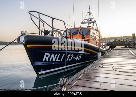RNLI Lifeboat Val Adnams 13-45 in Courtmacsherry, West Cork, Irland. Stockfoto
