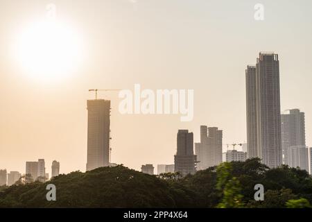 Moderne Hochhäuser tagsüber in Mumbai, Indien Stockfoto