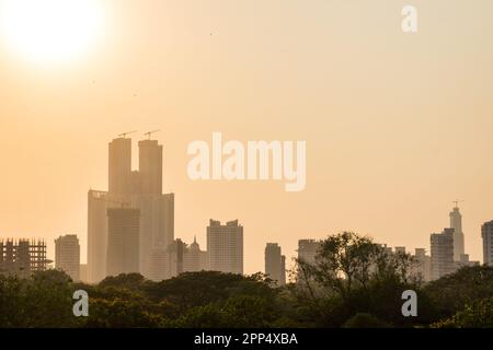 Moderne Hochhäuser tagsüber in Mumbai, Indien Stockfoto