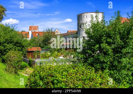 Turm des historischen Stadtmauers in Berching (Bayern) (Deutschland) Stockfoto