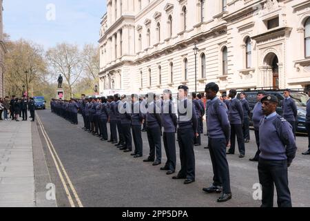 Whitehall, London, Großbritannien. 22. April 2023 Kadetten bei der St. George's Day Parade. Kredit: Matthew Chattle/Alamy Live News Stockfoto