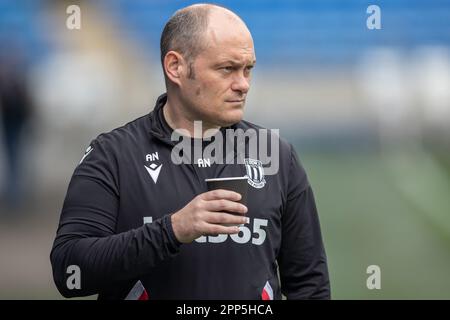 Stoke City Manager Alex Neil trifft am 4./22. 22. April 2023 2023 beim Sky Bet Championship-Spiel Cardiff City gegen Stoke City im Cardiff City Stadium, Cardiff, Großbritannien, ein (Foto von Craig Anthony/News Images) in Cardiff, Großbritannien. (Foto: Craig Anthony/News Images/Sipa USA) Stockfoto