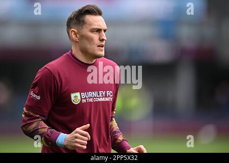 Burnley, Großbritannien. 22. April 2023. Connor Roberts aus Burnley während des Sky Bet Championship Spiels in Turf Moor, Burnley. Das Bild sollte lauten: Gary Oakley/Sportimage Credit: Sportimage Ltd/Alamy Live News Stockfoto