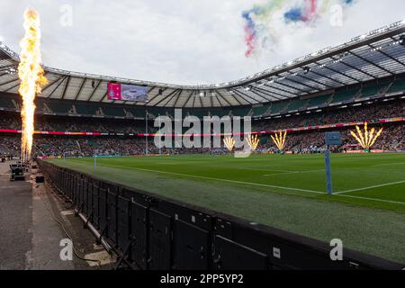 Twickenham, London, Großbritannien. 22. April 2023. Vor dem Gallagher Premiership Rugby-Spiel zwischen Harlequins und Bath Rugby im Twickenham Stadium, Twickenham, Großbritannien, am 22. April 2023 begeben sich die Teams auf das Spielfeld. Foto: Grant Winter. Nur redaktionelle Verwendung, Lizenz für kommerzielle Verwendung erforderlich. Keine Verwendung bei Wetten, Spielen oder Veröffentlichungen von Clubs/Ligen/Spielern. Kredit: UK Sports Pics Ltd/Alamy Live News Stockfoto