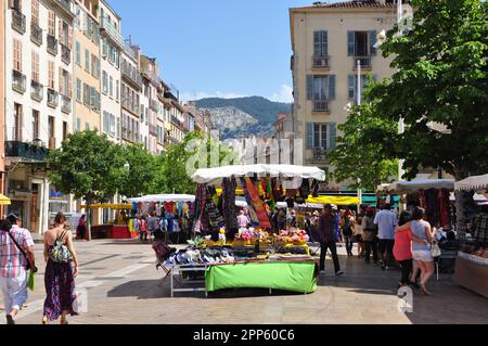 Cours Lafayette Markt in Toulon im Sommer Stockfoto