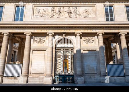 Eintritt zum Sitz der Universität Paris-Cité, zur interuniversitären Gesundheitsbibliothek (BIU Santé) und zum Museum der Medizingeschichte Stockfoto
