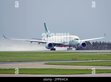 B-LQA, Cathay Pacific, Airbus A350-941 auf dem Weg nach Hongkong Stockfoto