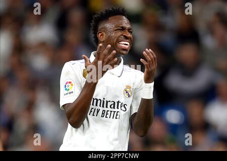 Madrid, Spanien. 22. April 2023. Vinicius Junior of Real Madrid CF während des Spiels La Liga zwischen Real Madrid und RC Celta im Santiago Bernabeu Stadion am 22. April 2023 in Madrid, Spanien. (Foto: Cesar Cebolla/PRESSIN) Kredit: PRESSINPHOTO SPORTS AGENCY/Alamy Live News Stockfoto