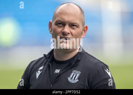 Stoke City Manager Alex Neil während des Sky Bet Championship-Spiels Cardiff City vs Stoke City im Cardiff City Stadium, Cardiff, Großbritannien, 22. April 2023 (Foto: Craig Anthony/News Images) Stockfoto