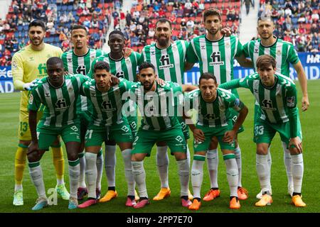 Pamplona, Spanien. 22. April 2023. Sport. Fußball. Fußballspiel von La Liga Santander zwischen CA Osasuna und Real Betis, gespielt im El Sadar Stadion in Pamplona (Spanien) am 22. April 2023. Kredit: Inigo Alzugaray/CordonPress Kredit: CORDON PRESS/Alamy Live News Stockfoto