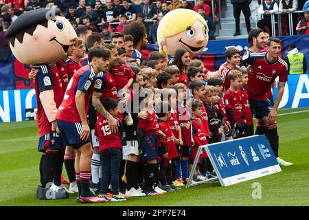 Pamplona, Spanien. 22. April 2023. Sport. Fußball. Fußballspiel von La Liga Santander zwischen CA Osasuna und Real Betis, gespielt im El Sadar Stadion in Pamplona (Spanien) am 22. April 2023. Kredit: Inigo Alzugaray/CordonPress Kredit: CORDON PRESS/Alamy Live News Stockfoto