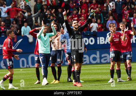 Pamplona, Spanien. 22. April 2023. Sport. Fußball. Fußballspiel von La Liga Santander zwischen CA Osasuna und Real Betis, gespielt im El Sadar Stadion in Pamplona (Spanien) am 22. April 2023. Kredit: Inigo Alzugaray/CordonPress Kredit: CORDON PRESS/Alamy Live News Stockfoto