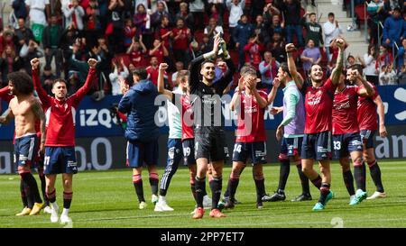 Pamplona, Spanien. 22. April 2023. Sport. Fußball. Fußballspiel von La Liga Santander zwischen CA Osasuna und Real Betis, gespielt im El Sadar Stadion in Pamplona (Spanien) am 22. April 2023. Kredit: Inigo Alzugaray/CordonPress Kredit: CORDON PRESS/Alamy Live News Stockfoto