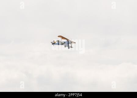 Toronto, ON, Kanada – 2. September 2017: Die Boeing Stearman B75N1 tritt auf der Canadian International Air Show 2017 in Toronto auf Stockfoto