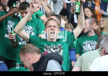 Münster, Deutschland. 22. April 2023. firo : 04/22/2023-Fußball, Fußball, Saison der Regionalliga, 2022/2023, Regionalliga West, Rückflug, 31. Spieltag SC Preussen Münster, SCP, Preussen Münster - Fortuna Düsseldorf 2, II, Two, 2:0 SC Preussen Münster, SCP, Preussen Münster, Rises, in, Die 3. Liga, auf, auf, hoch, Jubel, Dennis Grote Cheers Credit: dpa/Alamy Live News Stockfoto