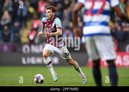 Burnley, Großbritannien. 22. April 2023. Jordan Beyer von Burnley während des Sky Bet Championship-Spiels in Turf Moor, Burnley. Das Bild sollte lauten: Gary Oakley/Sportimage Credit: Sportimage Ltd/Alamy Live News Stockfoto