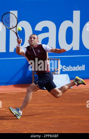 Barcelona, Spanien. 22. April 2023. Daniel Evans in Aktion während der ATP 500 Barcelona Open Banc Sabadell Conde De Godo Trophy im Real Club de Tenis Barcelona in Barcelona, Spanien. Kredit: Christian Bertrand/Alamy Live News Stockfoto