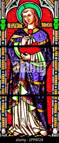 St. John, Evangelist, Buntglasfenster, von William Wailes, 1853, Swaffham, Norfolk, England, Großbritannien Stockfoto