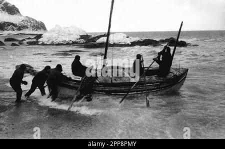 Start der James Caird vom Ufer der Elephant Island, 24. April 1916 Stockfoto