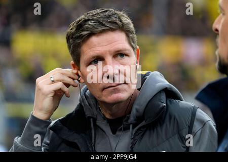 Oliver GLASNER (Trainer, F), Fußball 1. Bundesliga, 29. Spieltag, Borussia Dortmund (DO) - Eintracht Frankfurt (F) 4: 0, am 22. April 2023 in Dortmund/Deutschland. Stockfoto