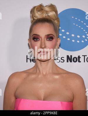 22. April 2023, Beverly Hills, Kalifornien, USA: Erika Jayne besucht die Hollywood Gala Obdachlose nicht Zahnlose 2023. (Kreditbild: © Billy Bennight/ZUMA Press Wire) NUR REDAKTIONELLE VERWENDUNG! Nicht für den kommerziellen GEBRAUCH! Stockfoto