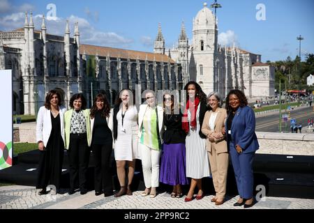 Lissabon, Portugal. 22. April 2023. ((von L-R) Portugals Parlamentarische Angelegenheiten Ana Catarina Mendes, Brasiliens Gesundheit Nisia Trindade, Portugals Verteidigung Helena Carreiras, Brasiliens Wissenschaft und Technologie Luciana Santos, Portugals Wissenschaft und Technologie Elvira Fortunato, brasilianische First Lady Rosangela da Silva, Brasiliens ethnische Gleichberechtigung Anielle Franco, Portugals Gesundheitsministerin Margarida Tavares und Brasiliens Kulturministerin Margareth Menezes posieren für ein Foto während des XIII Luso-Brazileira Gipfels im Centro Cultural de Belem in Lissabon, Portugal, am 22. April 2023. Der brasilianische Vorsitz Stockfoto