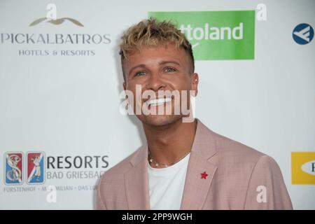 Calcar, Deutschland. 22. April 2023. Emil KUSMIREK, Red Carpet, Red Carpet Show, Ankunft, Ankunft, Die Goldene Sonne 2023, am 22. April 2023 in Wunderland Kalkar, Kredit: dpa/Alamy Live News Stockfoto