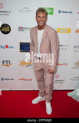 Calcar, Deutschland. 22. April 2023. Emil KUSMIREK, Red Carpet, Red Carpet Show, Ankunft, Ankunft, Die Goldene Sonne 2023, am 22. April 2023 in Wunderland Kalkar, Kredit: dpa/Alamy Live News Stockfoto
