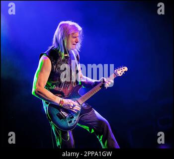 Deep Purple - Steve Morse - in Konzert in Het Gelredome - Niederlande vvbvanbree fotografie Stockfoto