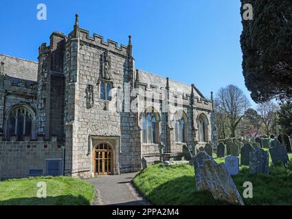 Der südliche Porch der Pfarrkirche St. Mary, der gesegneten Jungfrau in Plympton. Ich Bin Devon. Stode Family Crest und drei Parvise mit religiösen Figuren. Stockfoto