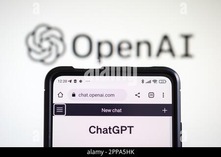 Stuttgart - 14. April 2023: ChatGPT künstliche Intelligenz AI Chat GPT mit OpenAI-Logo in Stuttgart. Stockfoto