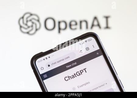 Stuttgart - 14. April 2023: ChatGPT künstliche Intelligenz AI Chat GPT mit OpenAI-Logo in Stuttgart. Stockfoto