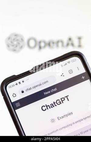 Stuttgart, Deutschland - 14. April 2023: ChatGPT künstliche Intelligenz AI Chat GPT mit OpenAI Logo Portrait Format in Stuttgart. Stockfoto