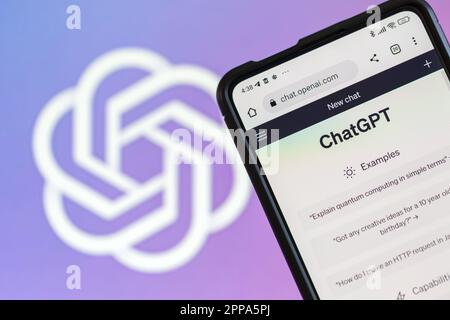 Stuttgart - 14. April 2023: ChatGPT künstliche Intelligenz AI Chat GPT mit OpenAI-Logo in Stuttgart. Stockfoto