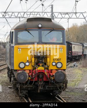 Diesel-/Elektrolokomotive 57307 Lady Penelope am Bahnhof Carlisle Stockfoto