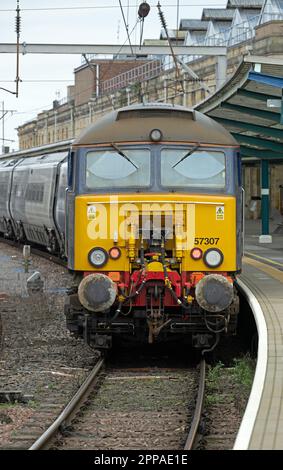 Diesel-/Elektrolokomotive 57307 Lady Penelope am Bahnhof Carlisle Stockfoto