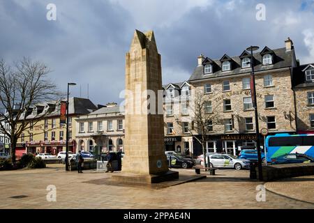 Denkmal für die vier Meister vor dem Abbey Hotel auf dem Diamantplatz Grafschaft donegal republik irland Stockfoto