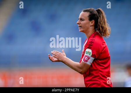 Zwolle, Niederlande. 23. April 2023. ZWOLLE, NIEDERLANDE - APRIL 23: Renate Jansen vom FC Twente reagiert während des Spiels Azerion Eredivisie Vrouwen zwischen PEC Zwolle und FC Twente am 23. April 2023 im MAC³ PARK Stadion in Zwolle, Niederlande (Foto von Pieter van der Woude/Orange Pictures). Credit: Orange Pics BV/Alamy Live News Stockfoto