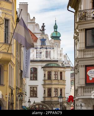 MÜNCHEN - 4. APRIL: Das Hofbraeuhaus, eine berühmte Bierhalle in München am 4. April 2018 Stockfoto