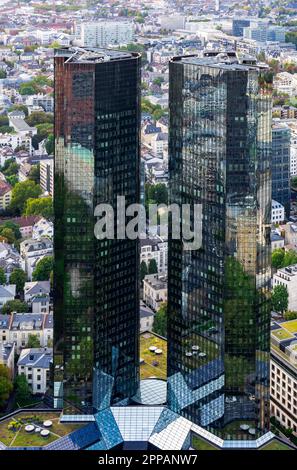 FRANKFURT, DEUTSCHLAND - SEPTEMBER 17: Der Hauptsitz der Deutschen Bank in Frankfurt am 17. September 2019 aus der Vogelperspektive. Deutsche Bank ist die Stockfoto