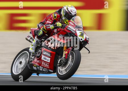 ASSEN - Alvaro Bautista (SPA) auf seinem Ducati während des World Superbike-Rennens auf dem TT Circuit Assen. ANP VINCENT JANNINK Stockfoto