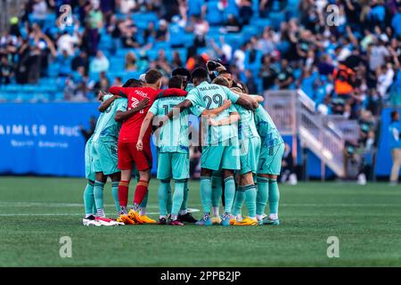 Charlotte, North Carolina, USA. 22. April 2023. Der Charlotte FC ist Gastgeber der Columbus Crew im Bank of America Stadium in Charlotte, North Carolina, USA. Charlotte FC gewinnt das Spiel, 1:0. (Kreditbild: © Walter G. Arce Sr./ZUMA Press Wire) NUR REDAKTIONELLE VERWENDUNG! Nicht für den kommerziellen GEBRAUCH! Stockfoto