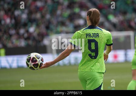 Wolfsburg, Deutschland. 23. April 2023. Wolfsburg, Deutschland, April 23. 2023: Ewa Pajor ( 9 Wolfsburg ) während des Viertelfinalspiels der UEFA Womens Champions League zwischen VFL Wolfsburg und dem FC Arsenal in der Volkswagen Arena in Wolfsburg. (Julia Kneissl/SPP) Kredit: SPP Sport Press Photo. Alamy Live News Stockfoto