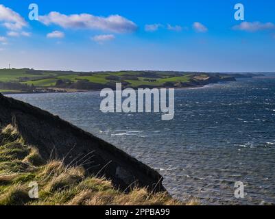 Flade, Dänemark. 30. Januar 2023. Blick von der Klippe Hanklit auf der nordöstlichen Seite der Insel Morsö. Hanklit erhebt sich etwa 61 Meter über dem Limfjord. Kredit: Patrick Pleul/dpa/Alamy Live News Stockfoto