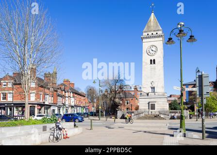 Lek Staffordshire der Nicholson war Memorial Clock Tower 1925 im Zentrum der Marktstadt Leek Staffordshire England GB Europe Stockfoto