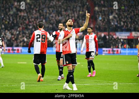 ROTTERDAM - Alireza Jahanbaksh von Feyenoord feiert am 23. April 2023 im Feyenoord Stadion de Kuip in Rotterdam die 3-0. Weltmeisterschaft zwischen Feyenoord und dem FC Utrecht. ANP OLAF KRAAK Stockfoto