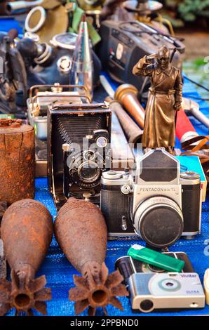 Jelenia Gora, Polen - 27. September 2014: Einer der größten Flohmärkte in Polen. Die Antiquitätenmesse findet jedes Jahr am letzten Wochenende in Jelenia Gora statt. Stockfoto