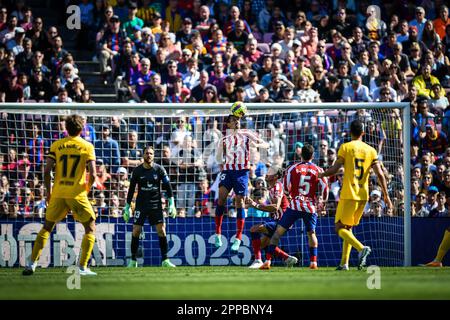 Bercelona, Spanien. 23. April 2023. Savic (Atletico de Madrid) während eines Spiels in La Liga Santander zwischen dem FC Barcelona und Atletico de Madrid am 23. April 2023 im Spotify Camp Nou in Barcelona, Spanien. (Foto/Felipe Mondino) Kredit: Unabhängige Fotoagentur/Alamy Live News Stockfoto